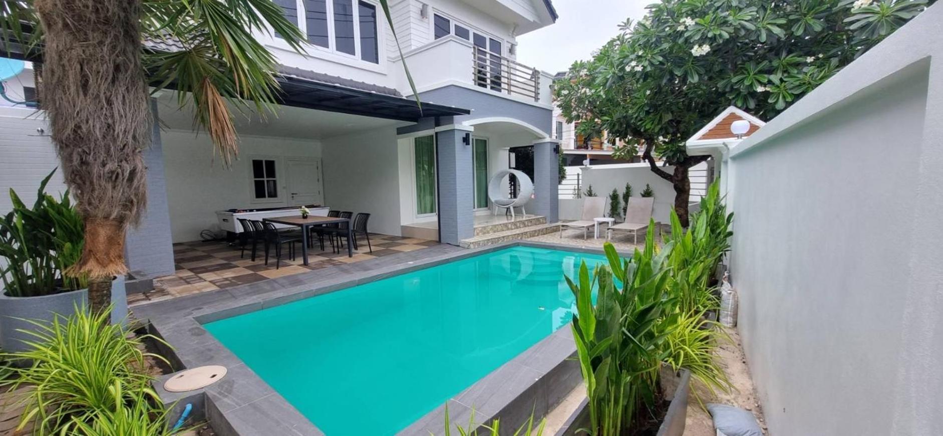 7Br Grand Pool Villa In Heart Patong Villa