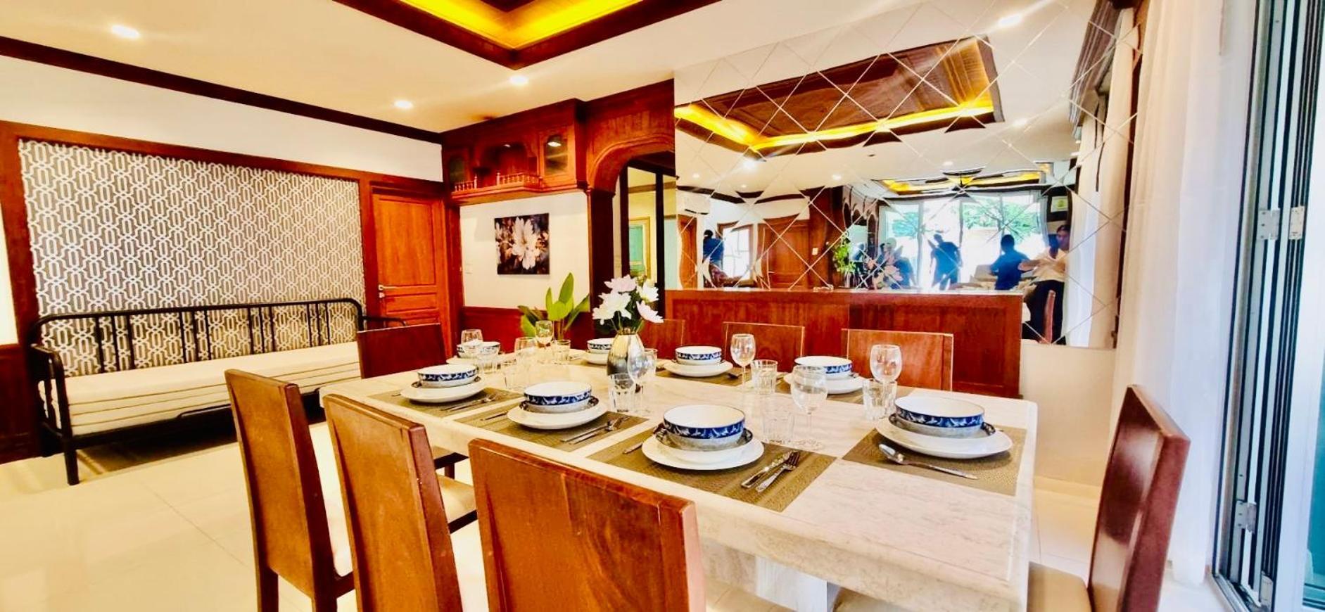 Villa 7Br Grand Pool Villa In Heart Patong